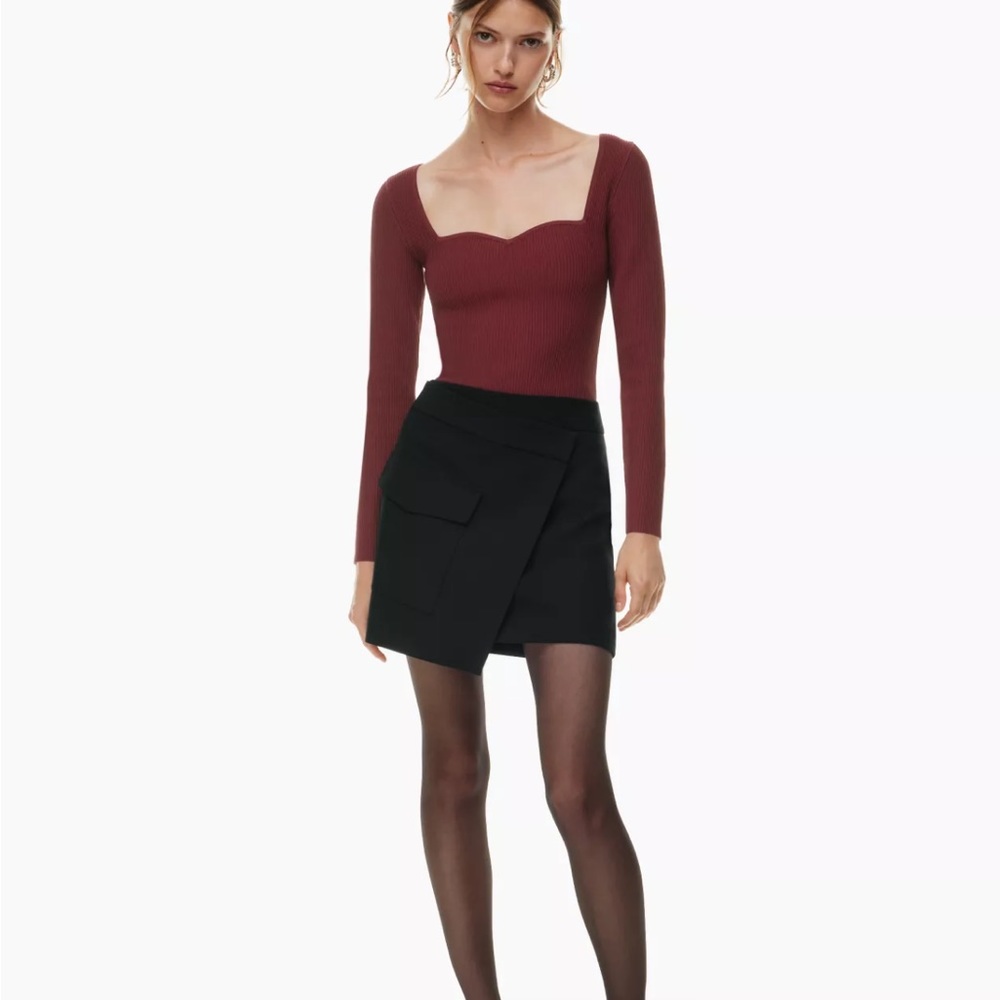 Aritzia top